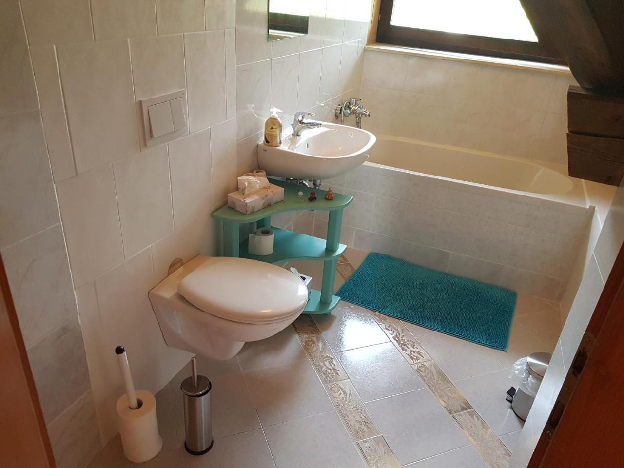 Pr'Simi Bed & Breakfast Golnik Luaran gambar