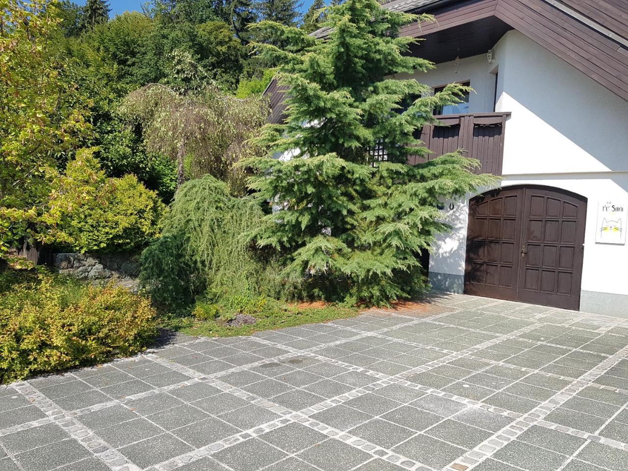 Pr'Simi Bed & Breakfast Golnik Luaran gambar