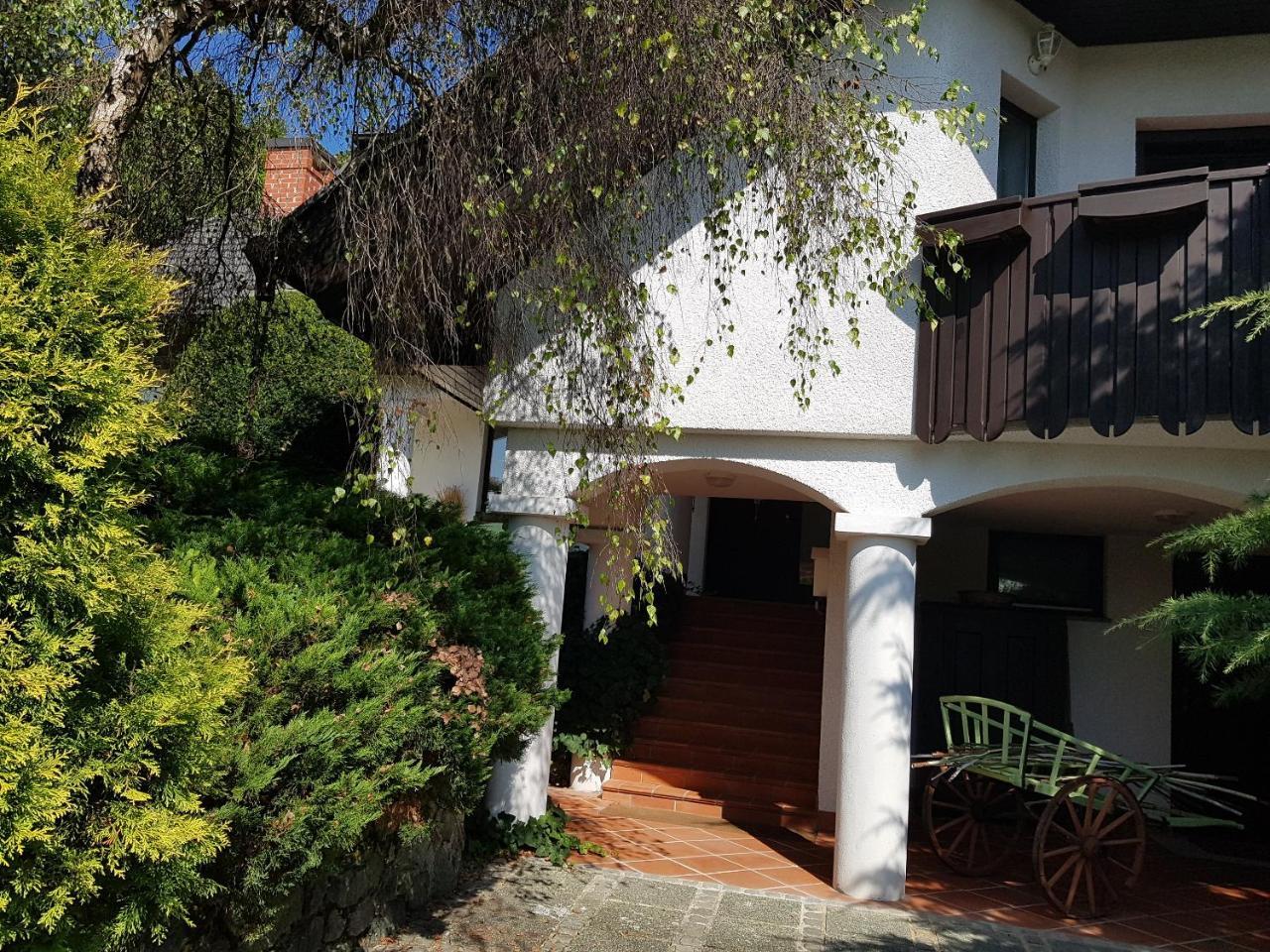 Pr'Simi Bed & Breakfast Golnik Luaran gambar